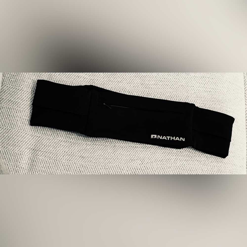 Nathan Black Running/Travel Zipster Waistbelt NWOT-Small Black 26”-28”